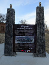 Click to enlarge He Mni Can-Barn Bluff Regional Park 01