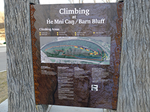 Click to enlarge He Mni Can-Barn Bluff Regional Park 02