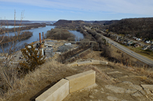 Click to enlarge He Mni Can-Barn Bluff Regional Park 16